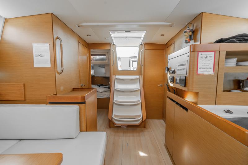 Book yachts online - sailboat - Sun Odyssey 490 (10) - ADEMARE - rent
