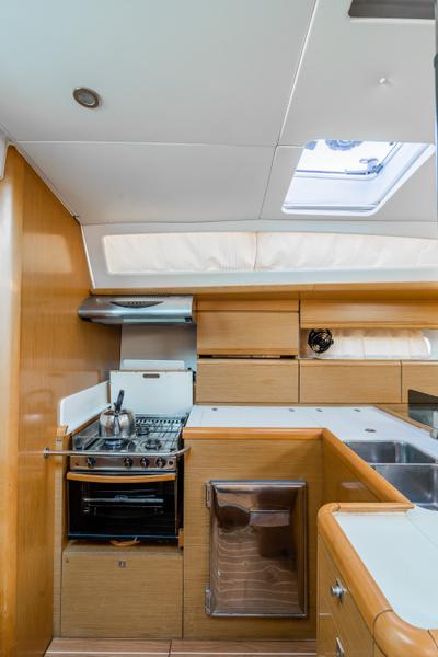 Book yachts online - sailboat - Jeanneau 53 (5 cabs) - PEARL - rent