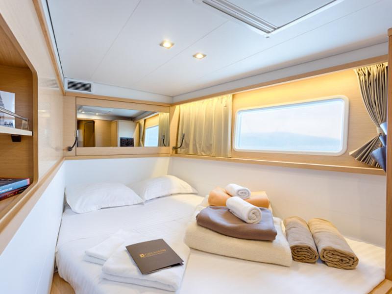 Book yachts online - catamaran - Lagoon 450 F Luxury - ALBA MOUSE  - rent