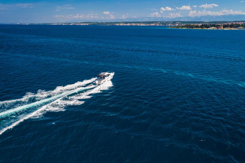Book yachts online - motorboat - Merry Fisher 795 - Klapa - rent