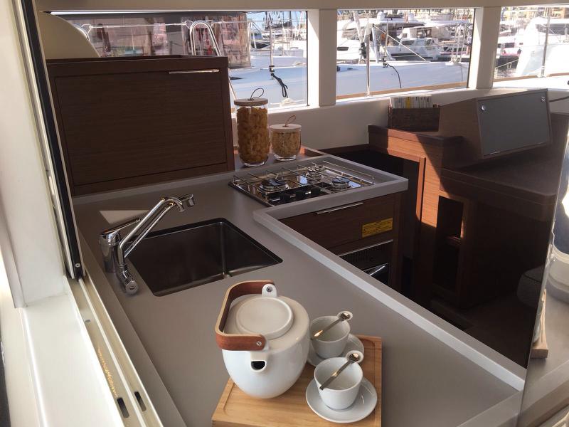 Book yachts online - catamaran - Lagoon 40 - Milu 2.0 - rent