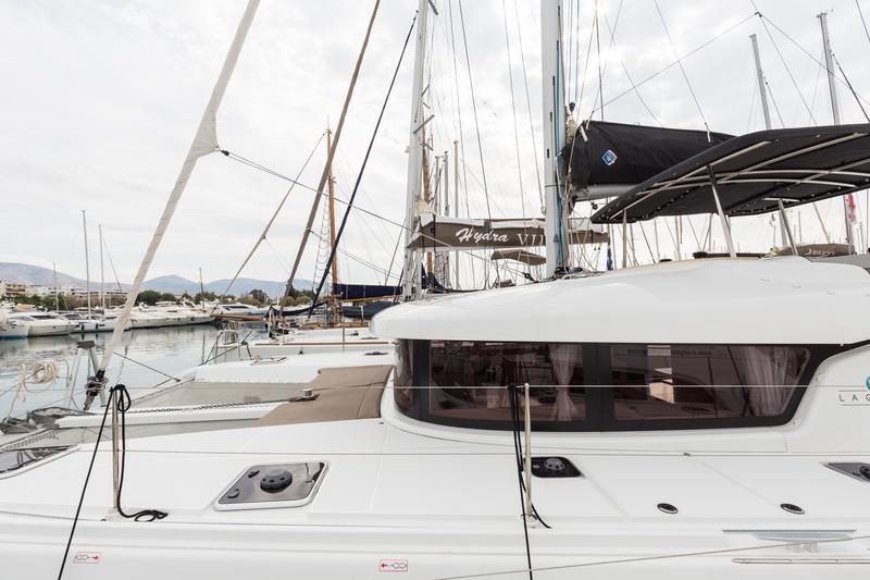 Book yachts online - catamaran - Lagoon 42 - Barchetta II - rent