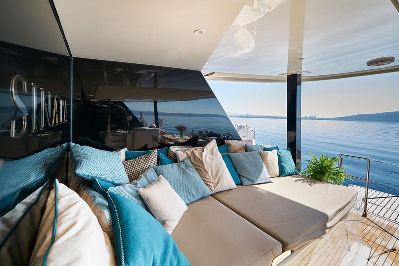 Book yachts online - catamaran - Sunreef 60 - SINATA - rent
