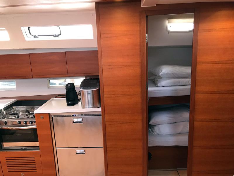 Book yachts online - sailboat - More 55 - LADY NOR - rent
