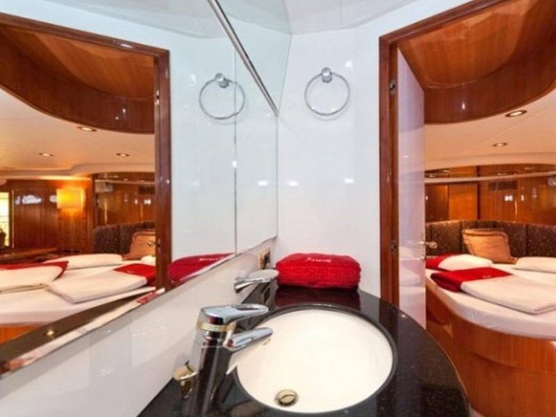 Book yachts online - motorboat - Yaretti 2210 - Happy 3 - rent