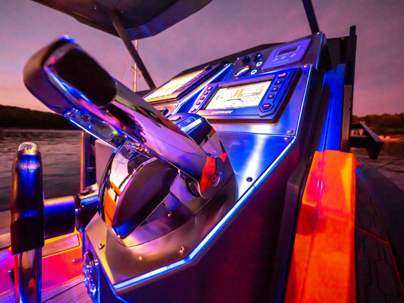 Book yachts online - motorboat - Veli 10 - THUNDER only SKIPPERED - rent