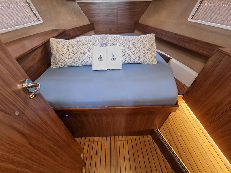 Book yachts online - motorboat - Balt 918 Titanium - Wanderer - rent