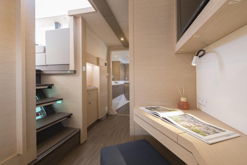 Book yachts online - catamaran - Astréa 42 M - Serene Blue - rent