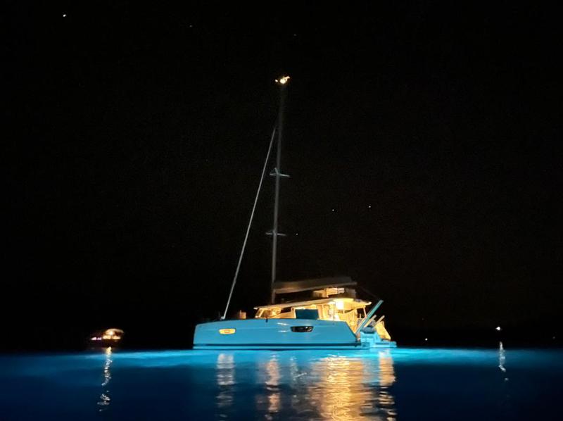 Book yachts online - catamaran - Astréa 42 - Nostos - rent
