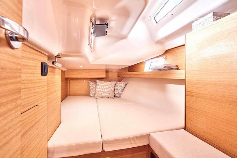 Book yachts online - sailboat - Elan Impression 45.1 - MOONLIGHT - rent