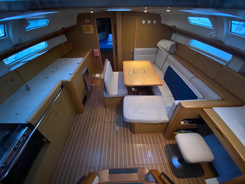 Book yachts online - sailboat - Sun Odyssey 44 i - Loki - rent