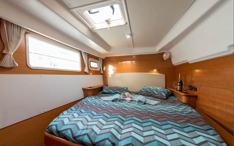 Book yachts online - catamaran - Lagoon 440 - LAGOON 440 (2007) - ATH - rent