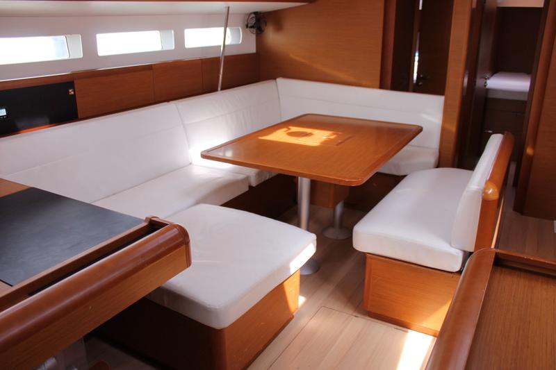 Book yachts online - sailboat - Sun Odyssey 519 - Ciao Bao - rent