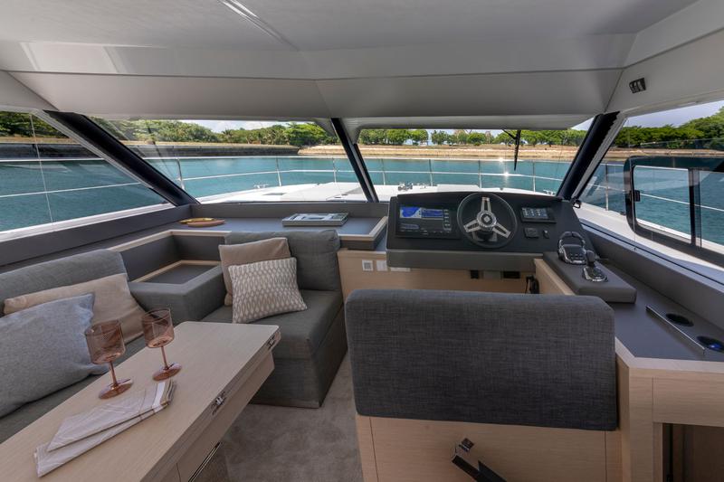 Book yachts online - powercatamaran - MY5 - MALA - rent