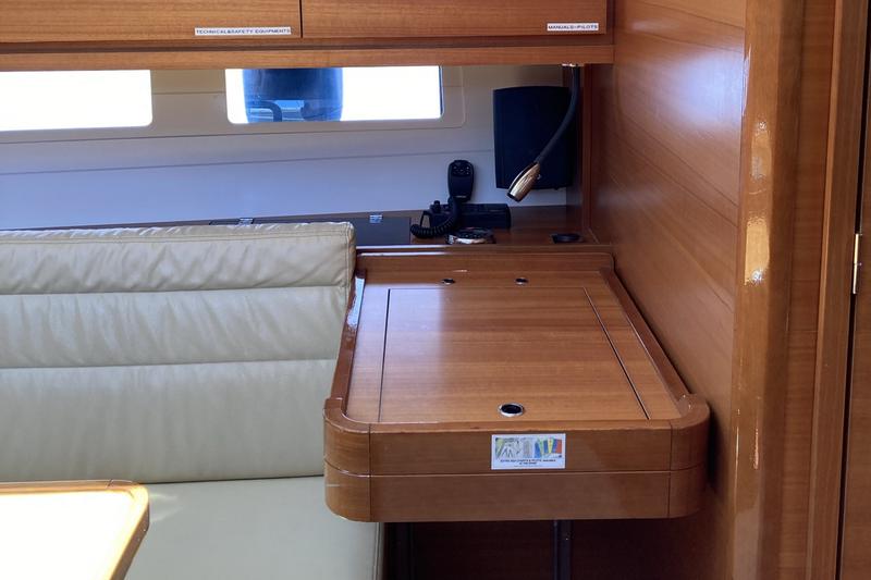 Book yachts online - sailboat - Dufour 382 Grand Large - Andreana - rent