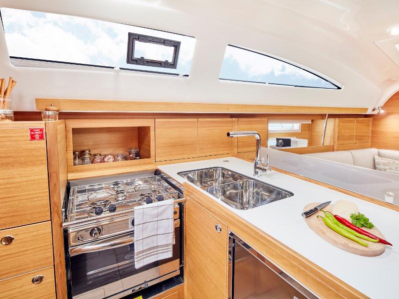 Book yachts online - sailboat - Elan Impression 40.1 - Olelole - rent