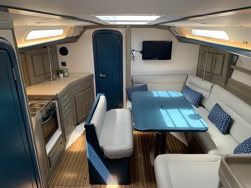 Book yachts online - sailboat - Dufour 41 Classic - SUNRISE - rent