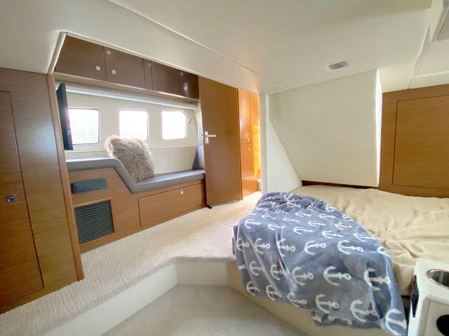 Book yachts online - motorboat - Cantius 45 - I'm Lovin' It - rent