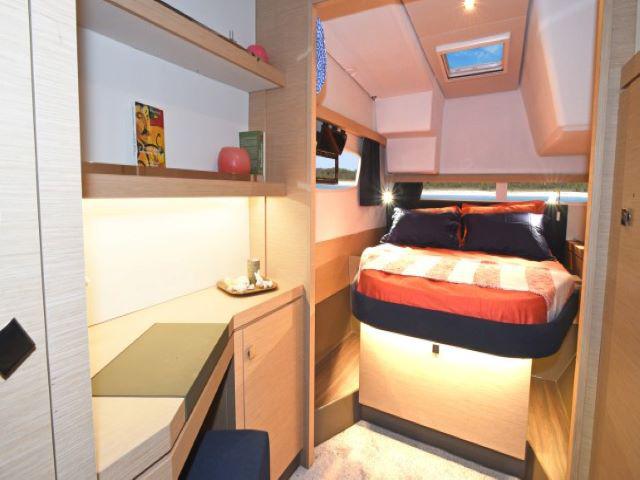 Book yachts online - catamaran - Lucia 40 - Brave Coquina - rent