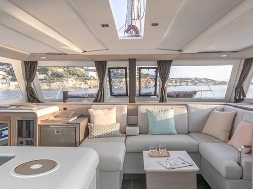 Book yachts online - catamaran - Isla 40 M - Hoppy Choppy - rent