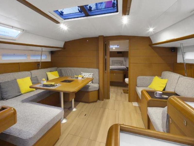Book yachts online - sailboat - Sun Odyssey 519 FM - Carpe Diem - rent