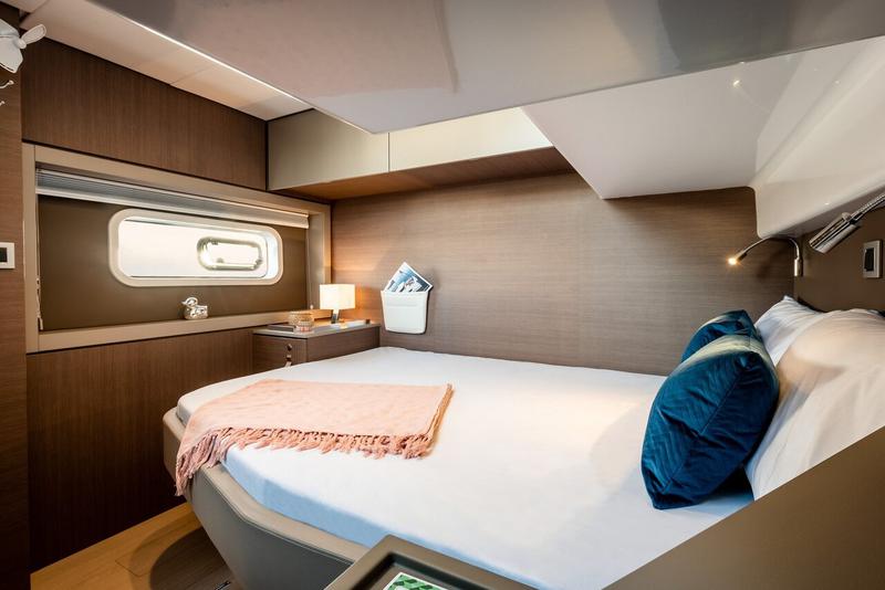 Book yachts online - catamaran - Bali 4.6 - Ediba Scorpio - rent