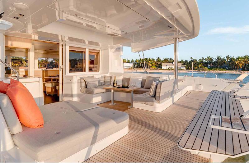 Book yachts online - catamaran - Lagoon 52 - 6 Cabin - Royal Flush (A/C - Generator - Refit 2022) - rent