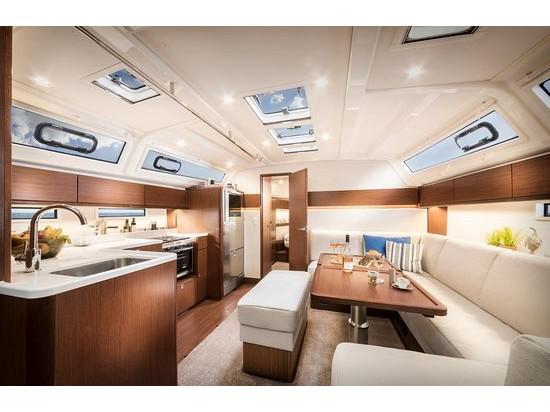 Book yachts online - sailboat - Bavaria Cruiser 46 Style - S/Y Veatriki - rent