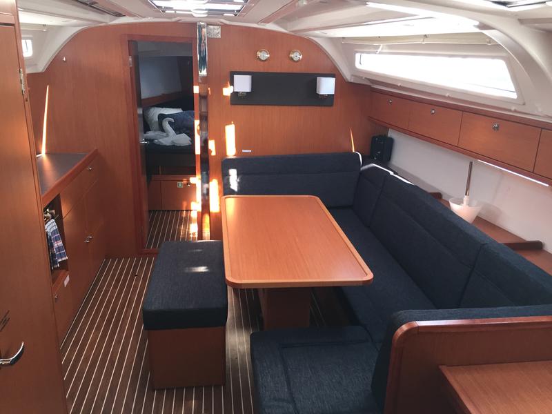 Book yachts online - sailboat - Bavaria Cruiser 41 - S/Y Anemoessa - rent