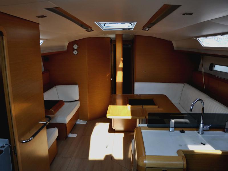Book yachts online - sailboat - Sun Odyssey 439 - Roberta - rent