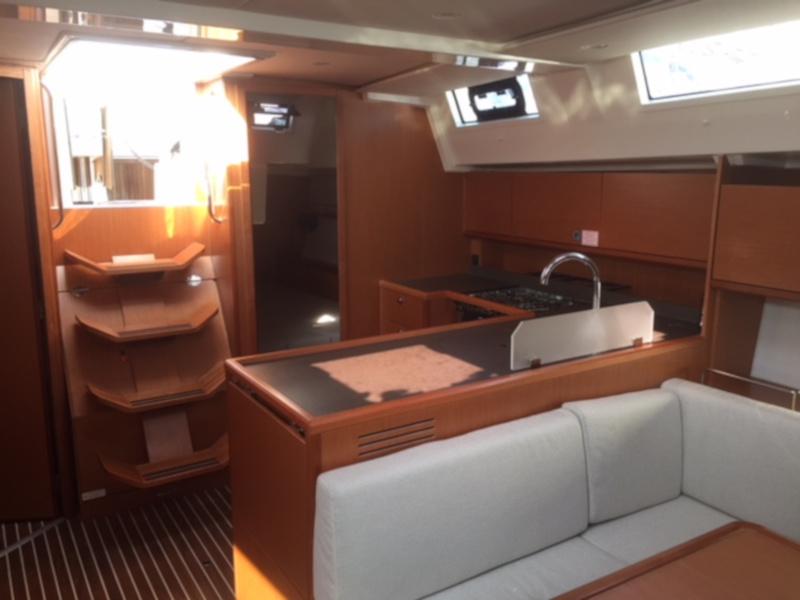 Book yachts online - sailboat - Bavaria C45 - Alnair - rent