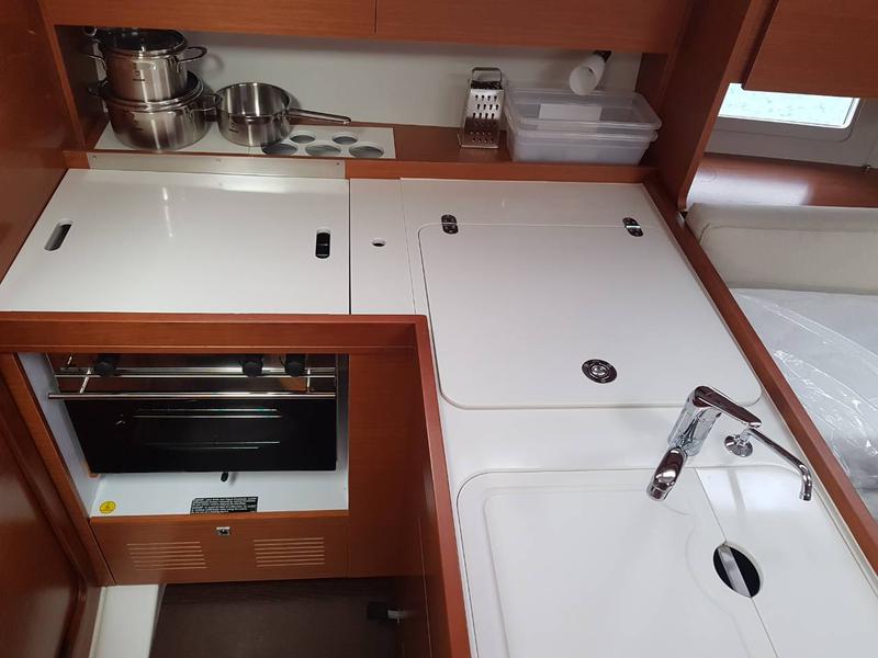 Book yachts online - sailboat - Dufour 360 Grand Large - Krka - rent