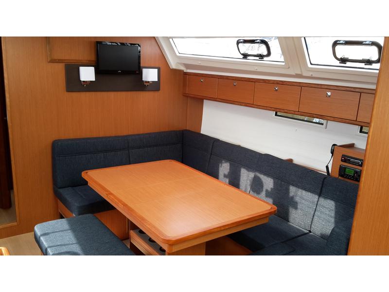 Book yachts online - sailboat - Bavaria Cruiser 46 - Katina - rent