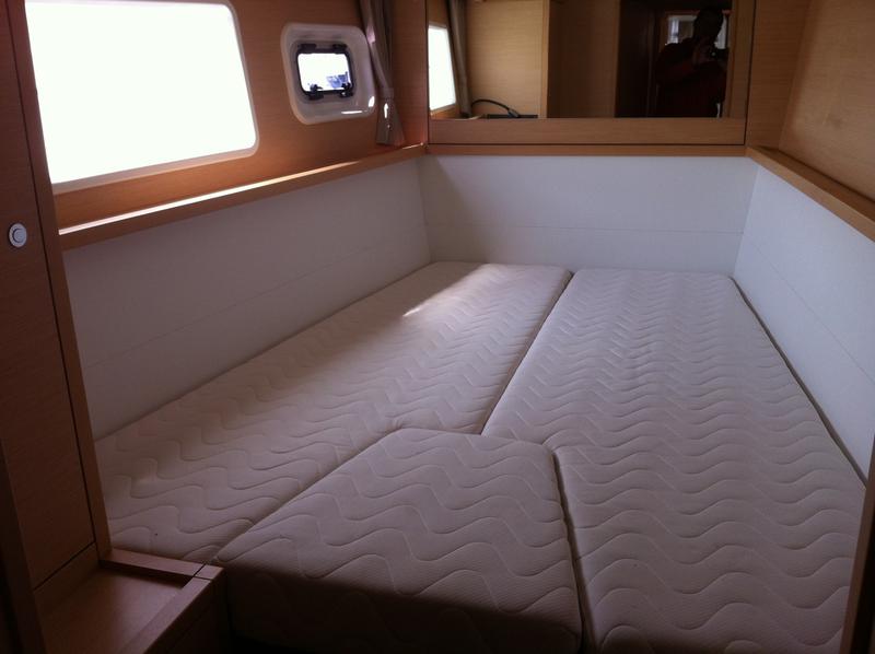 Book yachts online - catamaran - Lagoon 450 - Mej - rent