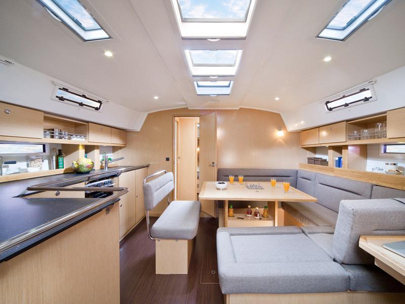 Book yachts online - sailboat - Bavaria 45 BT '12 - Nabucco - rent