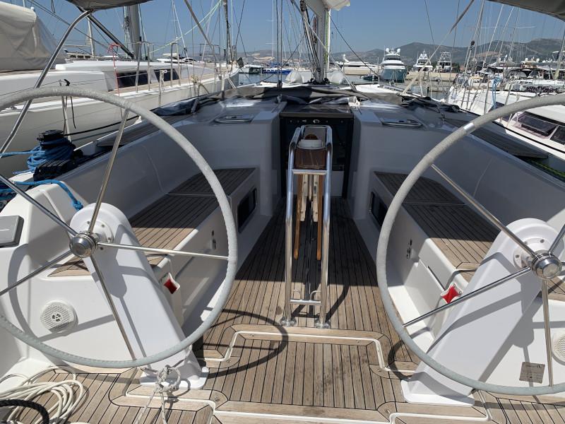 Book yachts online - sailboat - Hanse 445 - PHAZAN - rent