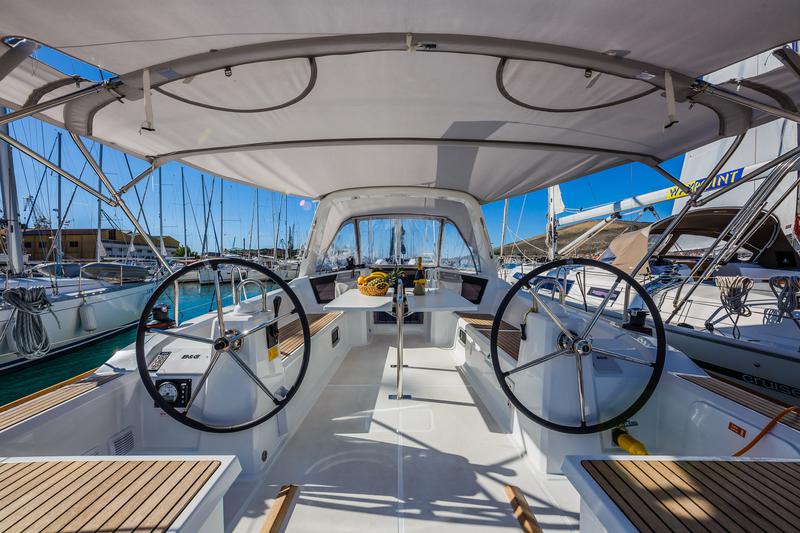 Book yachts online - sailboat - Oceanis 38.1 - Obsession - rent