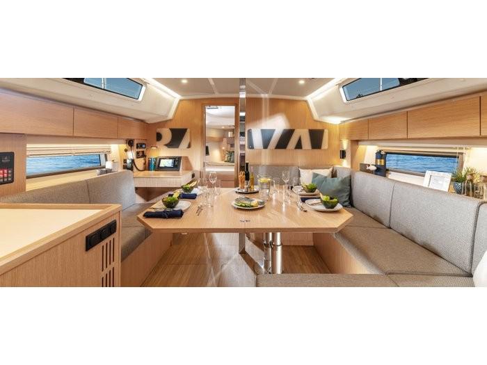 Book yachts online - sailboat - Bavaria C42 - Quick Point - rent
