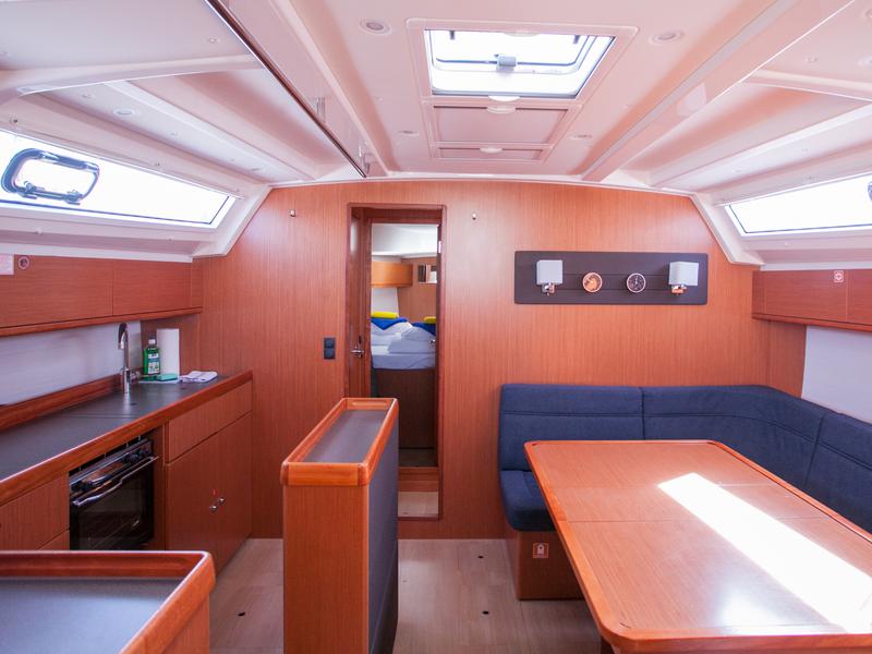 Book yachts online - sailboat - Bavaria Cruiser 46 - Set Point - rent