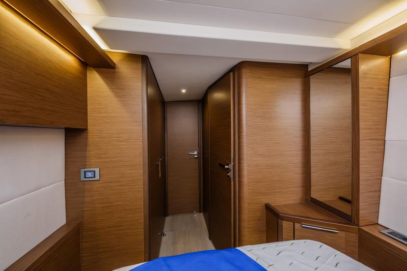 Book yachts online - catamaran - Lagoon 50 Fly - SUMMER STAR  - rent