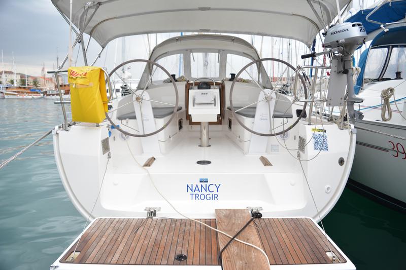 Book yachts online - sailboat - Bavaria Cruiser 37 - Nancy - rent