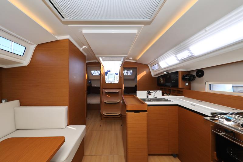 Book yachts online - sailboat - Sun Odyssey 410 - Vague - rent