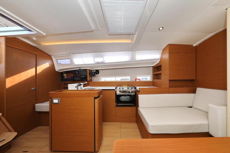 Book yachts online - sailboat - Sun Odyssey 410 - Vague - rent