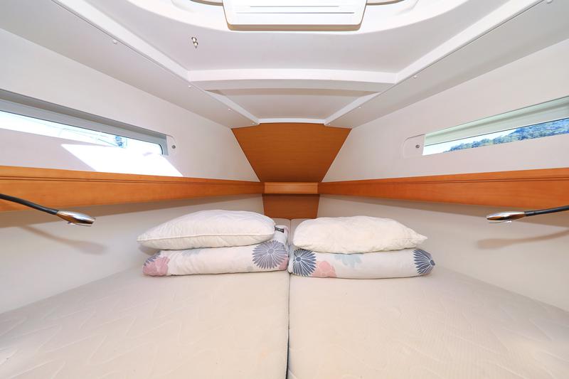 Book yachts online - sailboat - Sun Odyssey 449 - Canne Bleue - rent