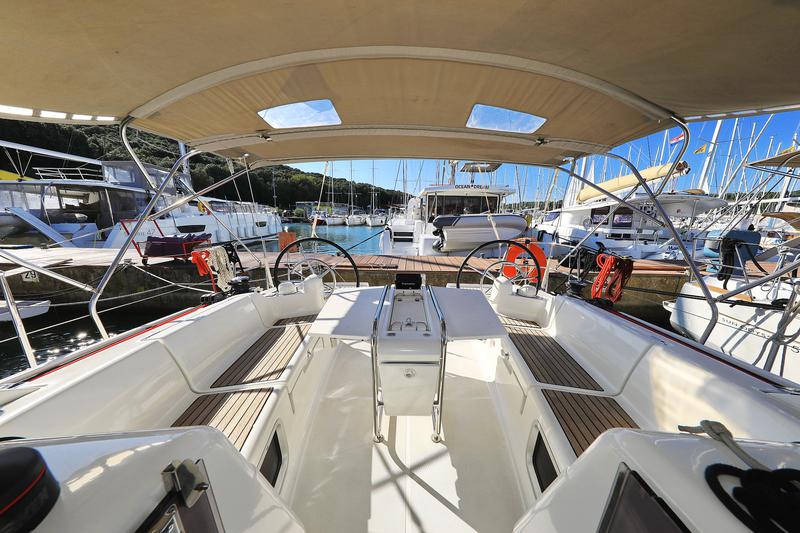 Book yachts online - sailboat - Sun Odyssey 449 - Canne Bleue - rent