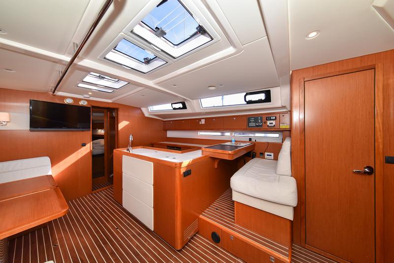 Book yachts online - sailboat - Bavaria Cruiser 56 - FAT BOY - rent