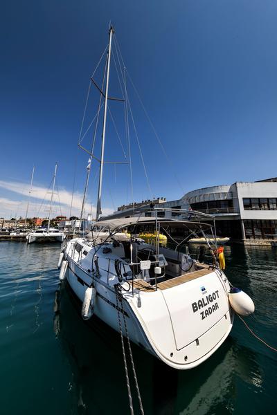 Book yachts online - sailboat - Bavaria Cruiser 46 - Baligot - rent