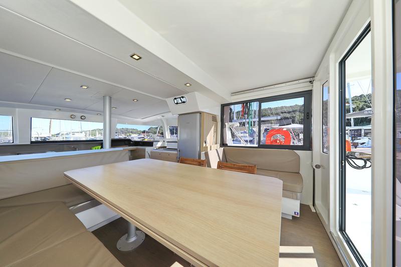 Book yachts online - catamaran - Bali 4.1 - Alinator III - rent
