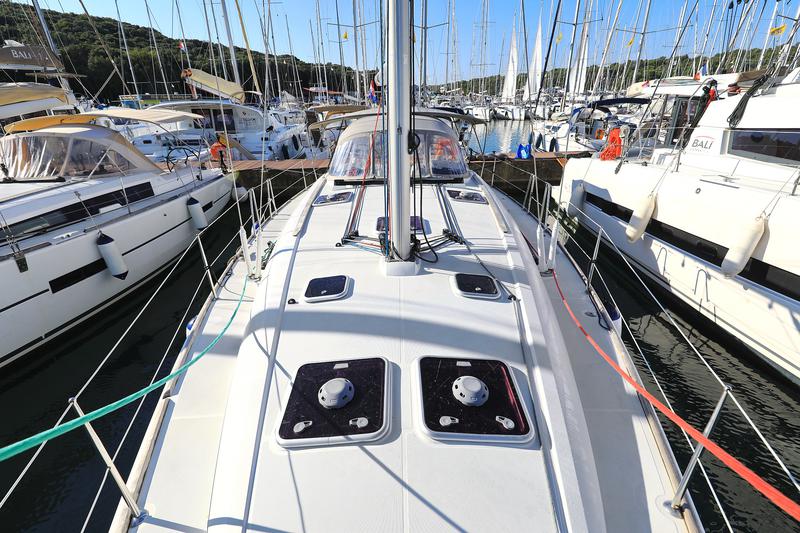 Book yachts online - sailboat - Sun Odyssey 44 i - Sveamare - rent