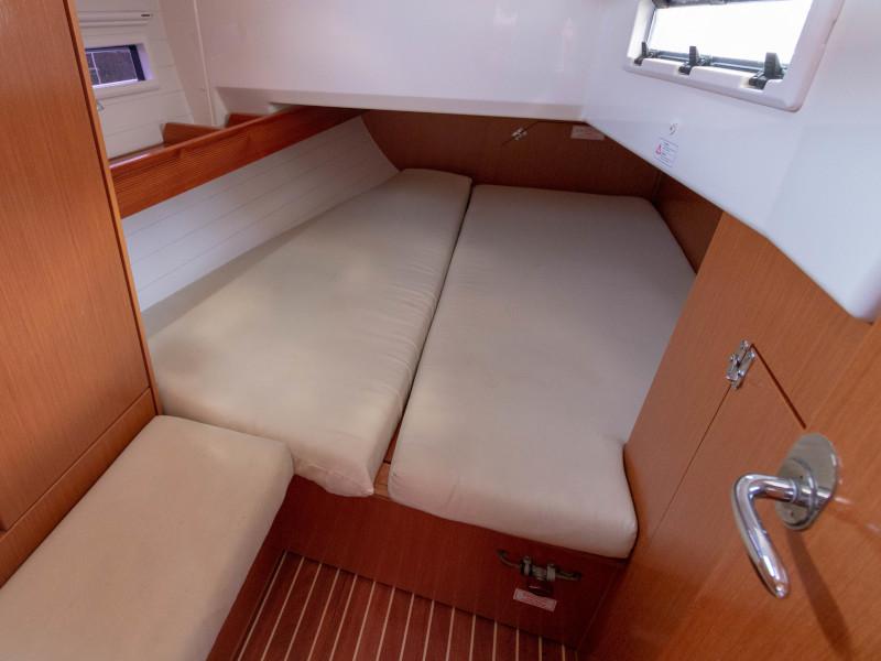 Book yachts online - sailboat - Bavaria Cruiser 40 - Ginevra - rent